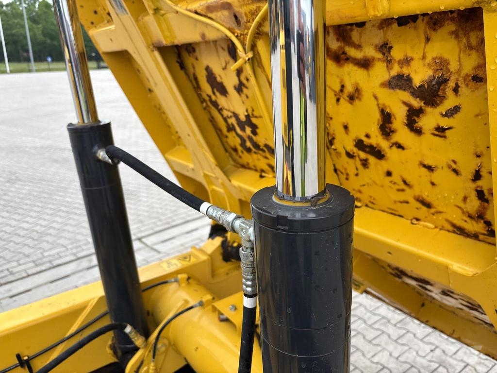 Yanmar C50R-5A TV Vikšrinė savivartė technika