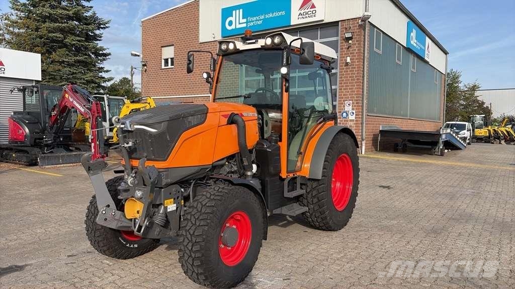 Fendt 211 Traktoriai