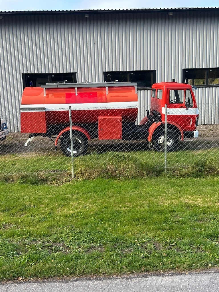 Mercedes-Benz 1417 Museoajoneuvo Вантажівки / спеціальні