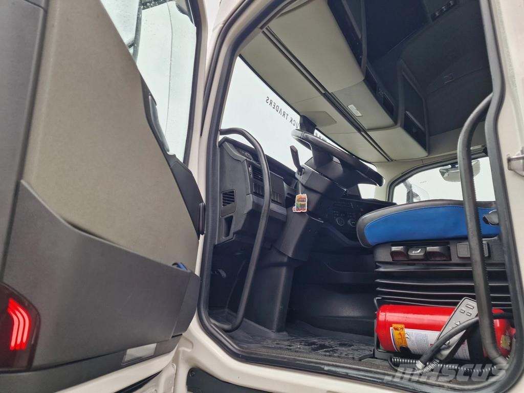 Volvo FH 13.460 Globetrotter XL 4x2 - I Save - 2x tank - 트랙터 유닛