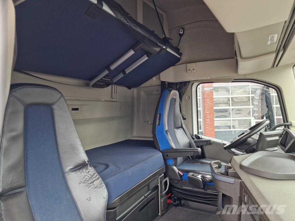Volvo FH 13.460 Globetrotter XL 4x2 - I Save - 2x tank - 트랙터 유닛