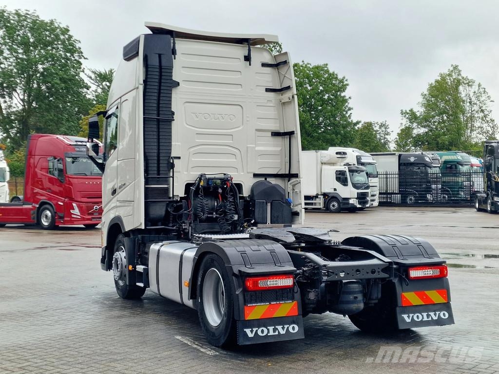 Volvo FH 13.460 Globetrotter XL 4x2 - I Save - 2x tank - 트랙터 유닛