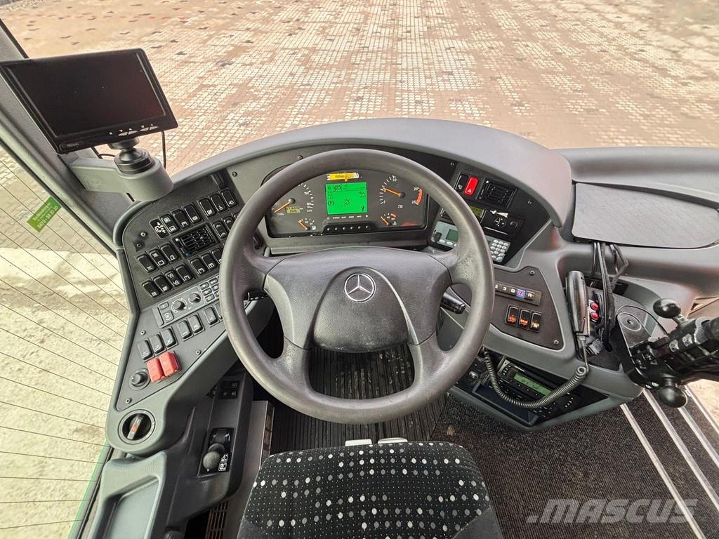 Mercedes-Benz Integro M 4x2 49 SEATS / AC / WC / WHEELCHAIR LIFT Međugradski autobusi