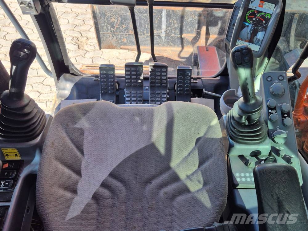 Hitachi ZX 225 US LC-6 Raupenbagger