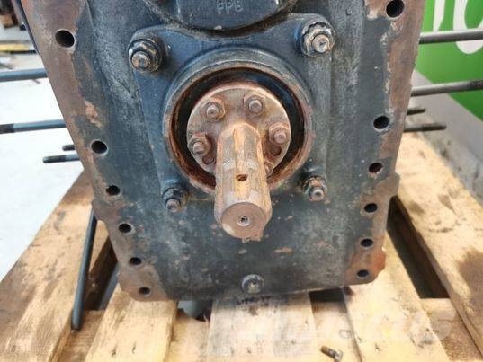 Deutz-Fahr Agrofarm main gearshaft Menjalnik