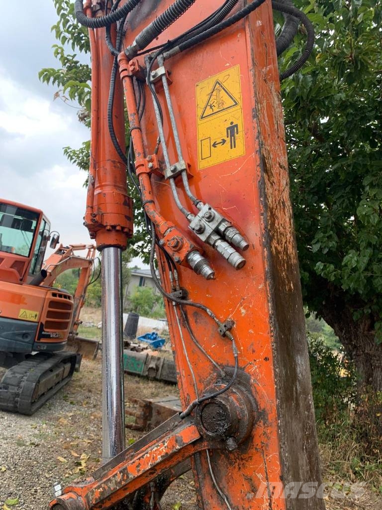 Hitachi ZX 240 N Гусеничні екскаватори