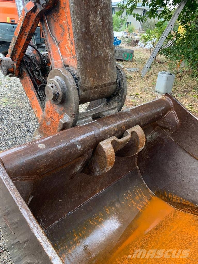 Hitachi ZX 240 N -5B Paletli ekskavatörler