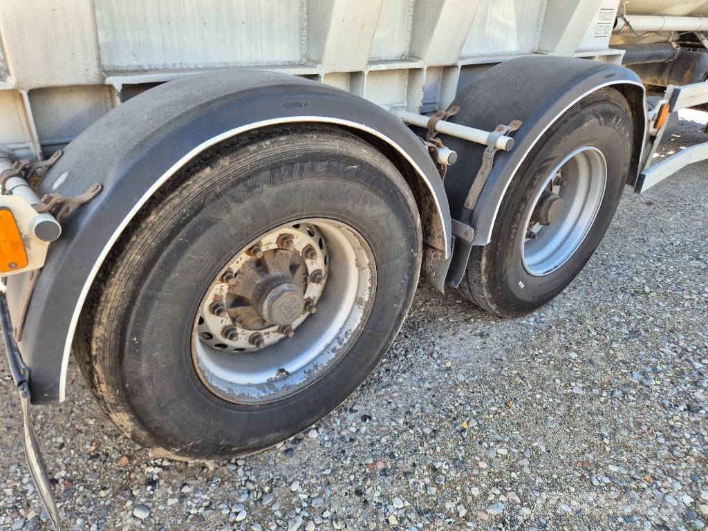 Jilko 4 akslet Silo trailer 40m3 Cisternos - priekabos