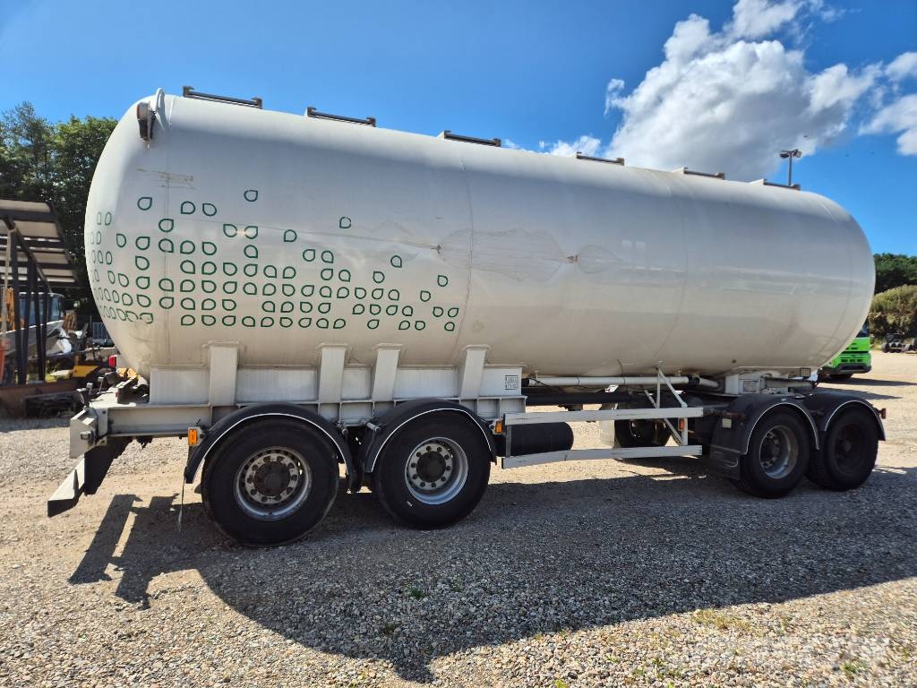 Jilko 4 akslet Silo trailer 40m3 Cisternos - priekabos