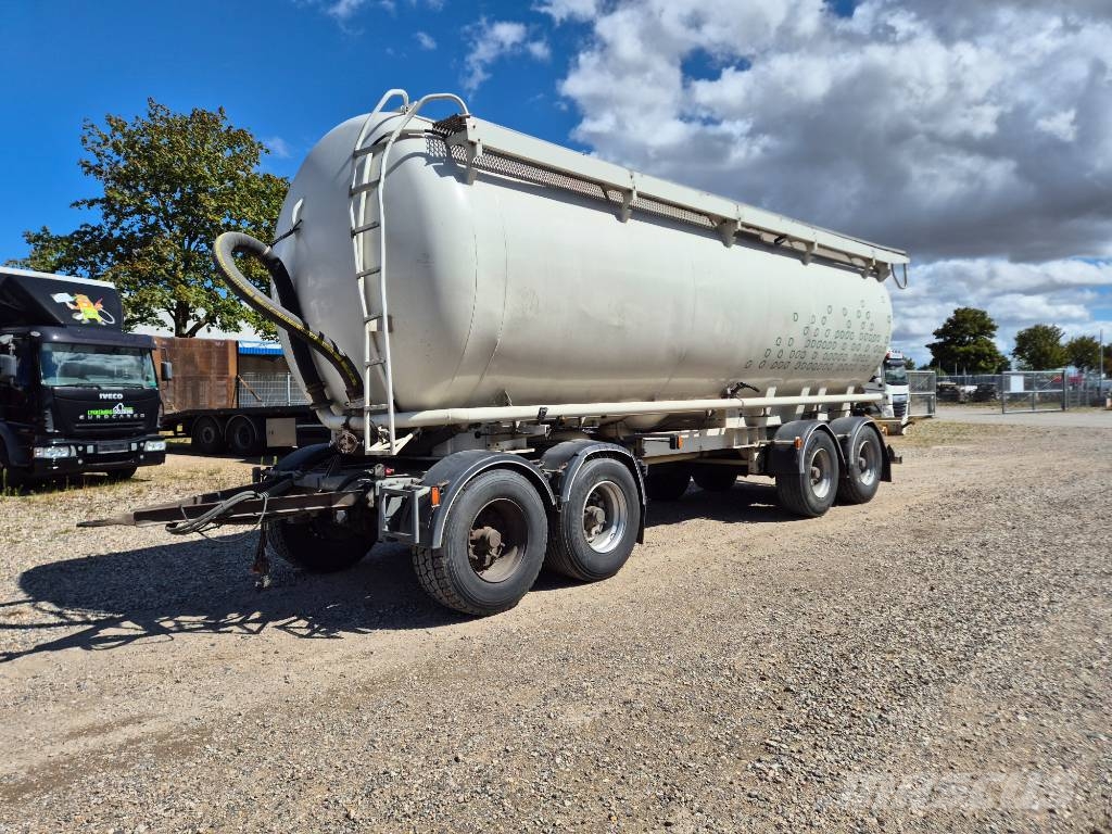 Jilko 4 akslet Silo trailer 40m3 Cisternos - priekabos