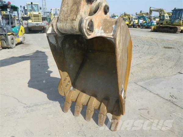 Hitachi EX100-3 حفارات زحافة