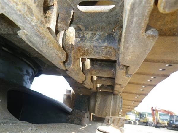 Hitachi EX100-3 حفارات زحافة