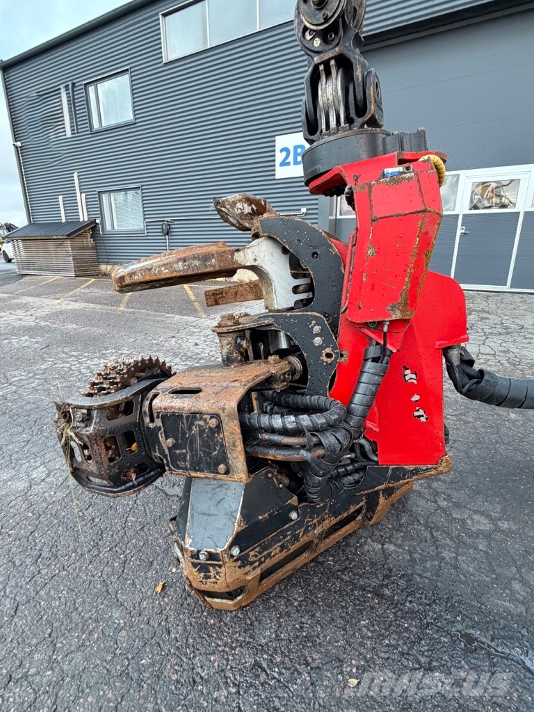 Komatsu 911.5 حصادات