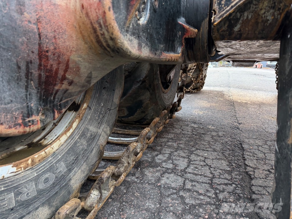 Komatsu 911.5 حصادات