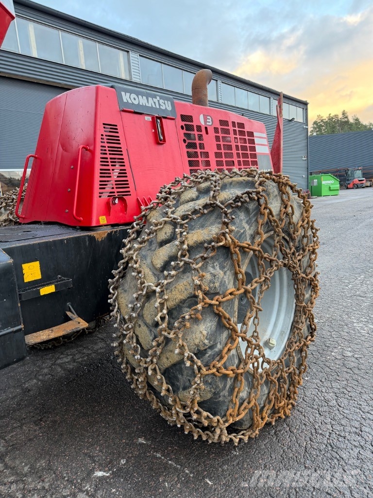 Komatsu 911.5 حصادات