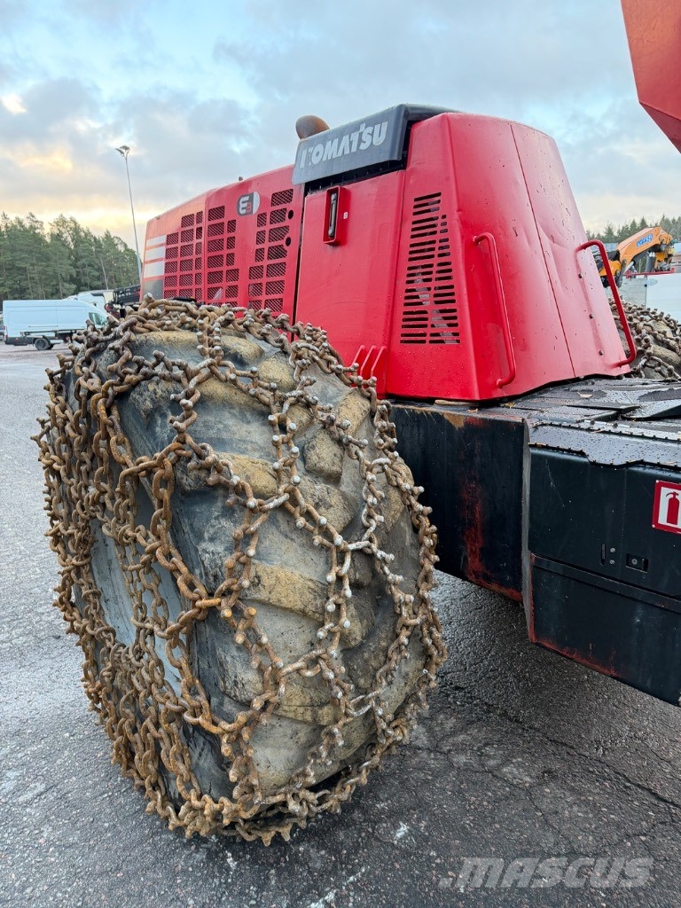 Komatsu 911.5 حصادات