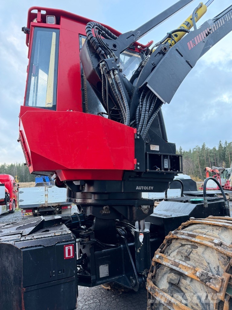 Komatsu 911.5 حصادات