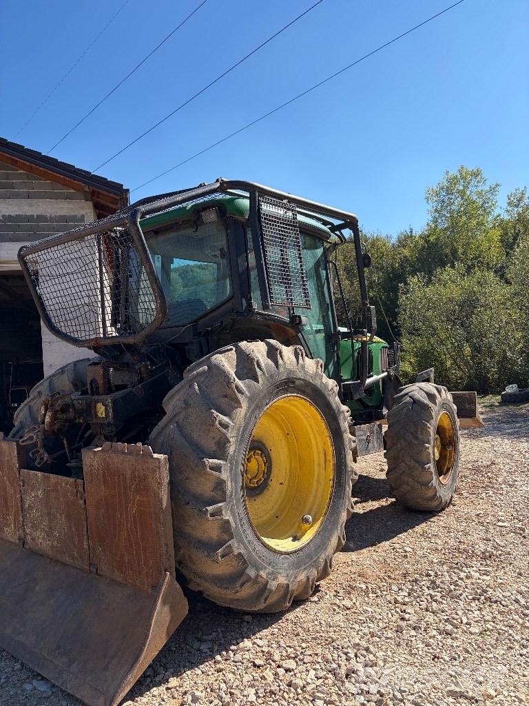 John Deere 6520 林業トラクター