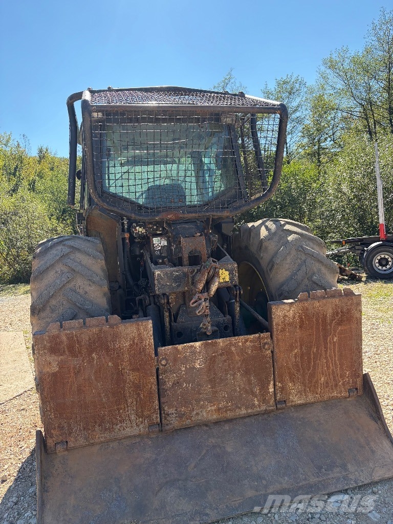 John Deere 6520 林業トラクター