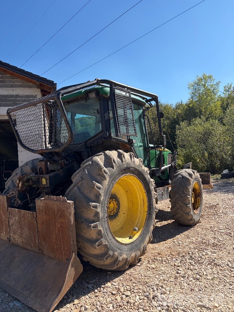 John Deere 6520 林業トラクター