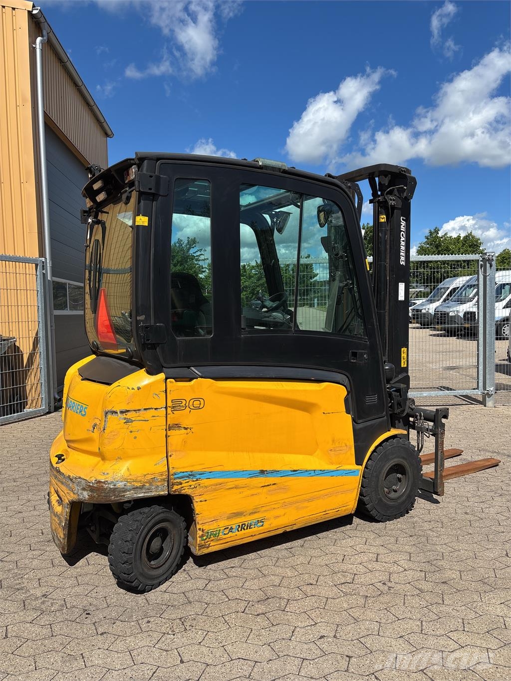UniCarriers MX2-30L Electric forklifts