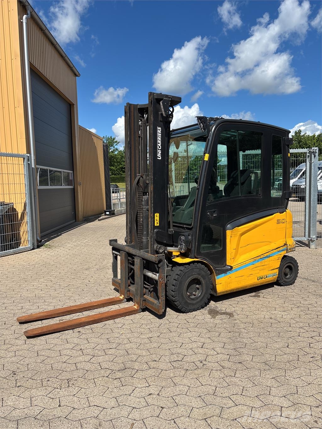 UniCarriers MX2-30L Electric forklifts