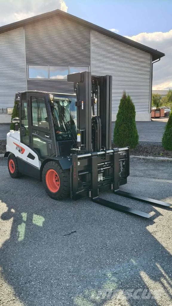 Bobcat D55SC-9 Dieseltrukki ディーゼル・軽油