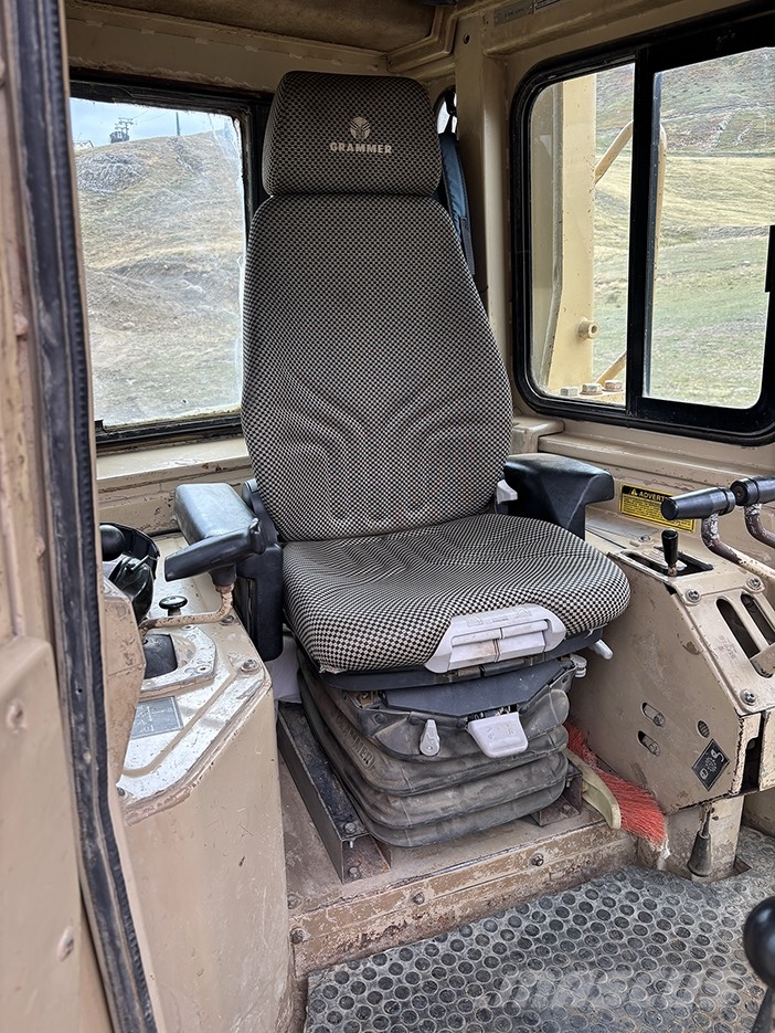 CAT D 7 H lánctalpas dózerek