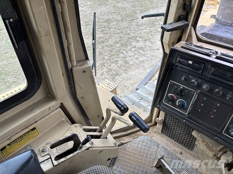 CAT D 7 H lánctalpas dózerek
