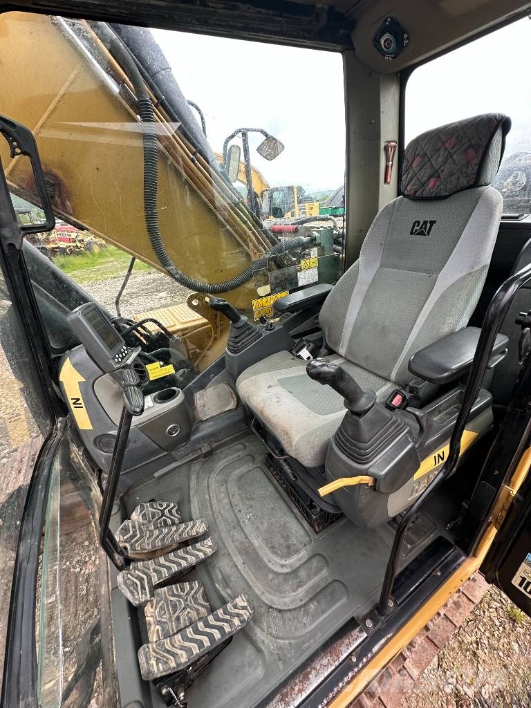 CAT 323D SA VA / Kettenbagger / Fahrwerk NEU 0 Betrieb Bageri gusjeničari