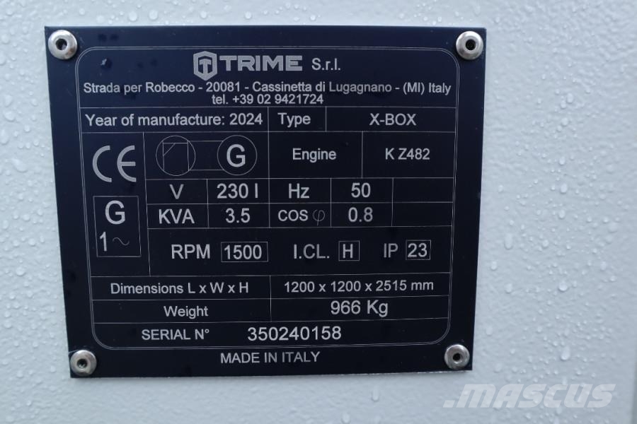 Trime X-BOX 4x320W Valid inspection, Hydr. Vertical towe Torres de iluminação