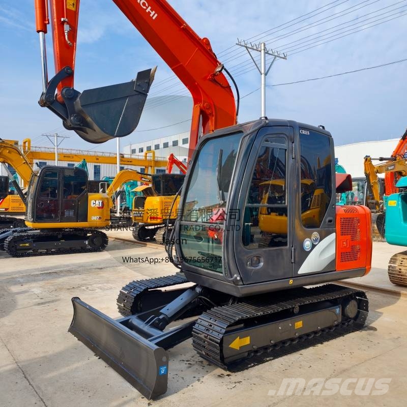 Hitachi ZX 60 소형 굴삭기 7톤 미만