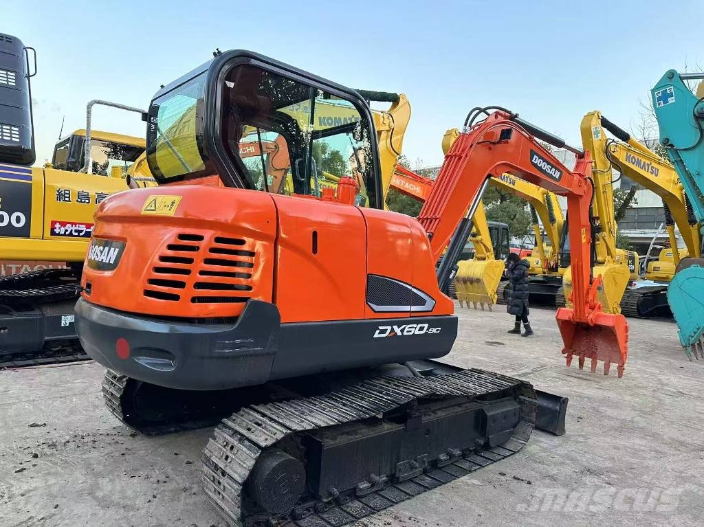 Doosan DX 60-9 C 소형 굴삭기 7톤 미만