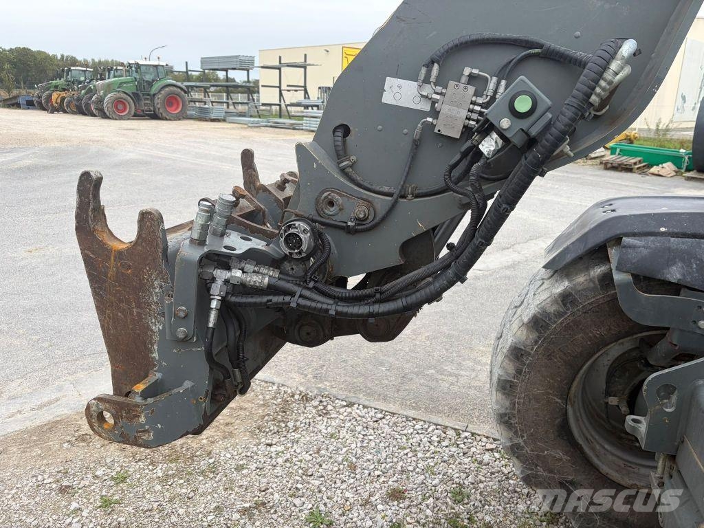 Weidemann T7042 Teleskopiniai krautuvai žemės ūkiui