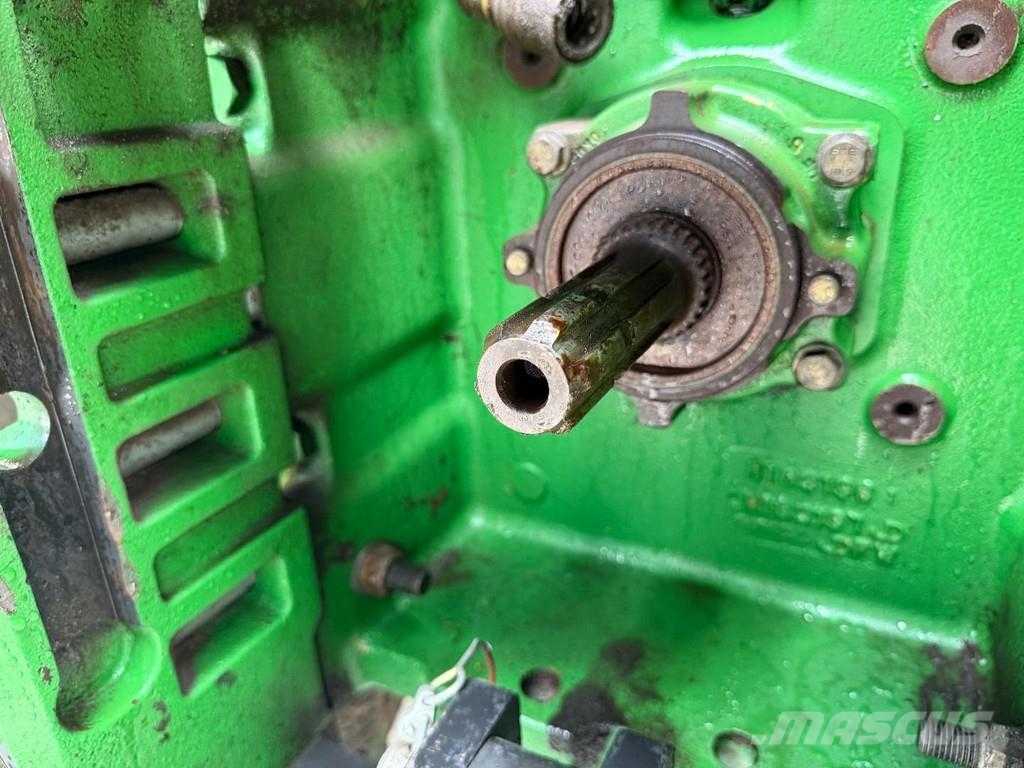 John Deere 7930 PowerQuad - Front PTO Tractoare