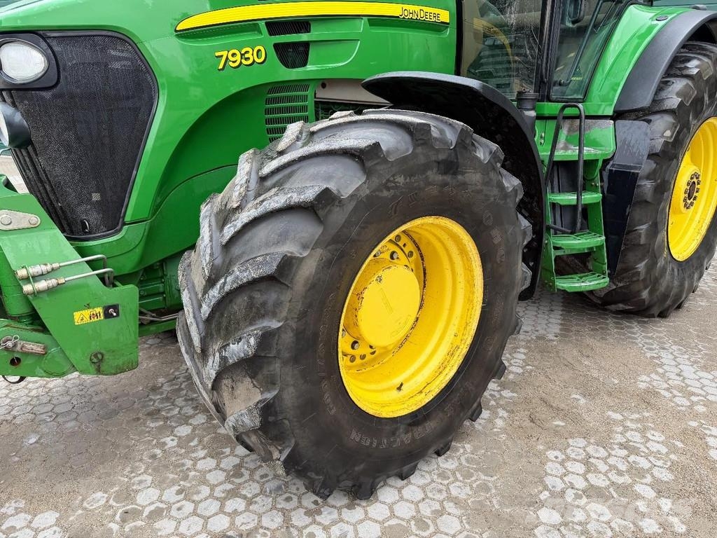 John Deere 7930 PowerQuad - Front PTO Tractoare