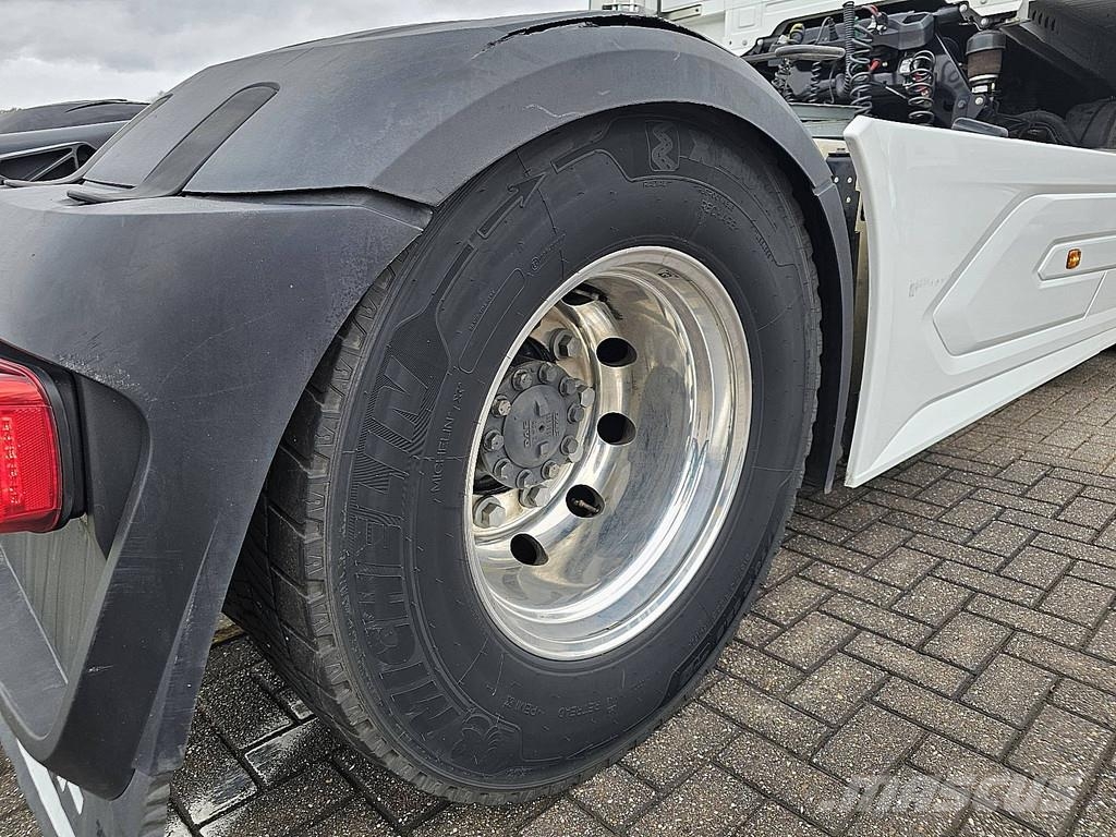 DAF XG 530 FT Intarder Full-Air Full-Spoilers Alcoa FR Sattelzugmaschinen