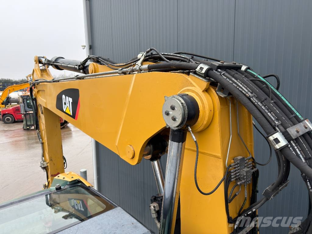 CAT M318F Pyöräkaivukoneet