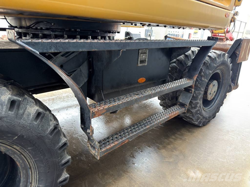 CAT M318F Pyöräkaivukoneet
