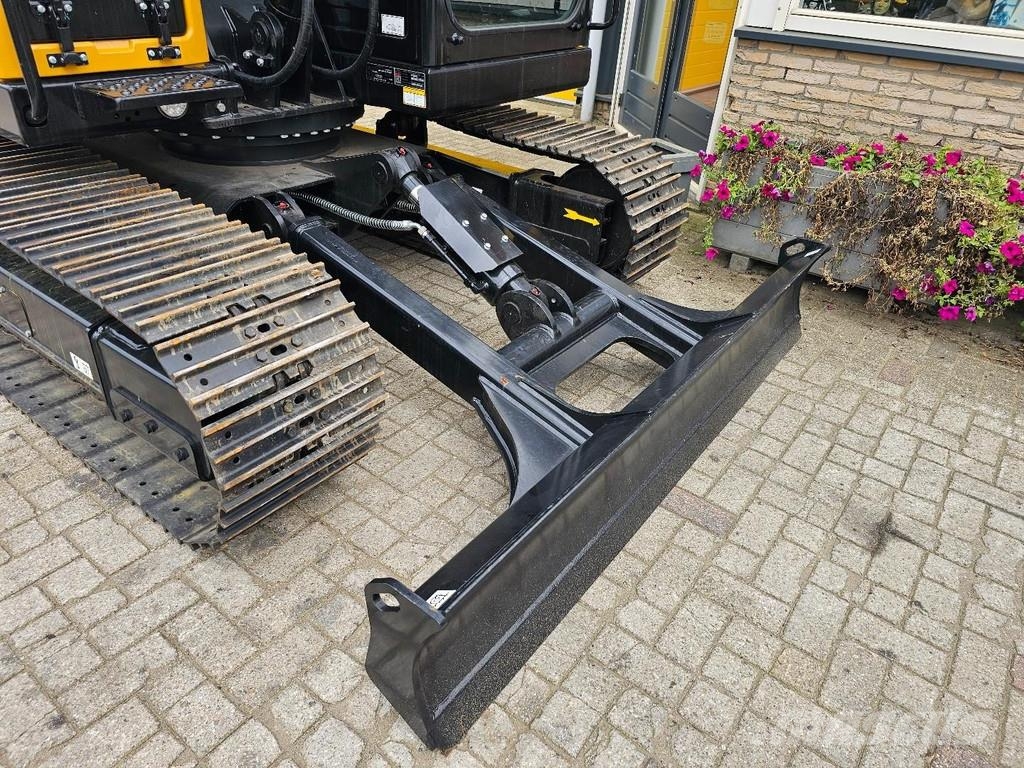 Sany SY70C Средни екскаватори 7т - 12т