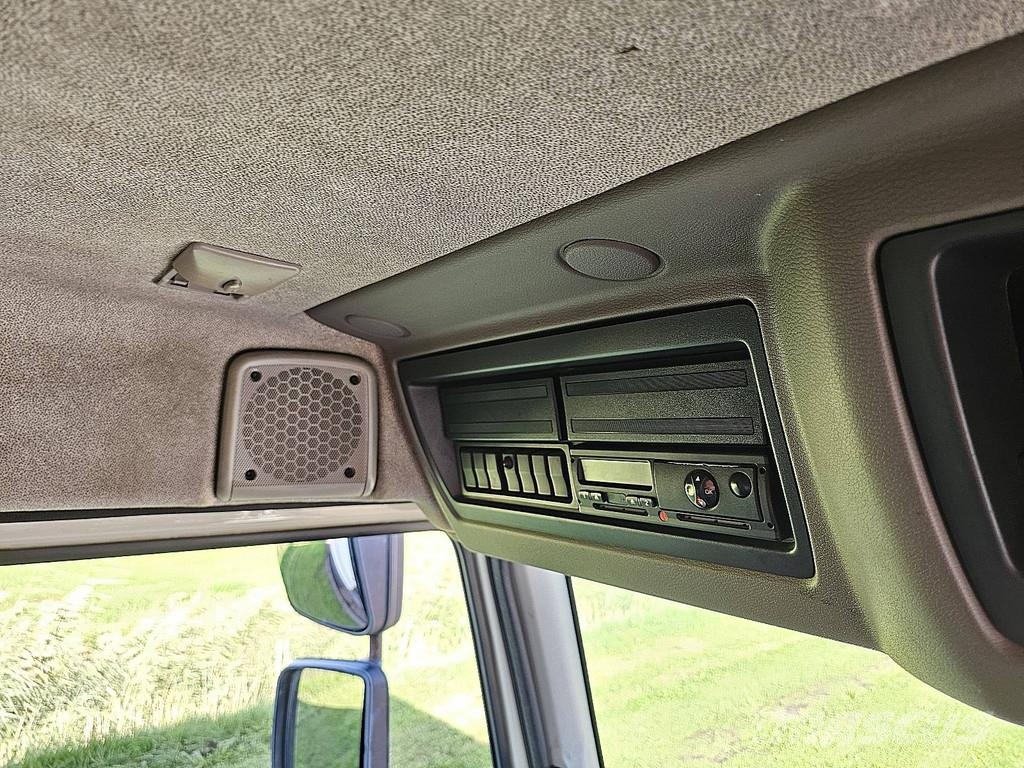 DAF LF 45.180 Bakwagen Laadklep Tovornjaki zabojniki