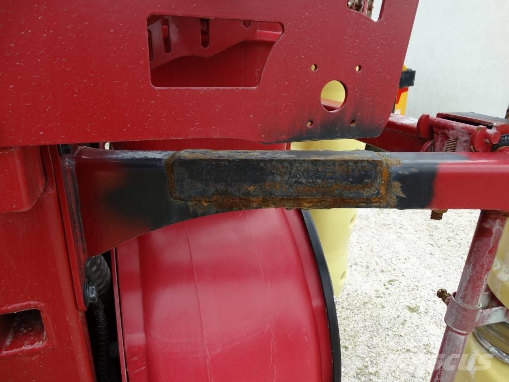 Hardi Zaturn Plus 2000 Прицепные опрыскиватели