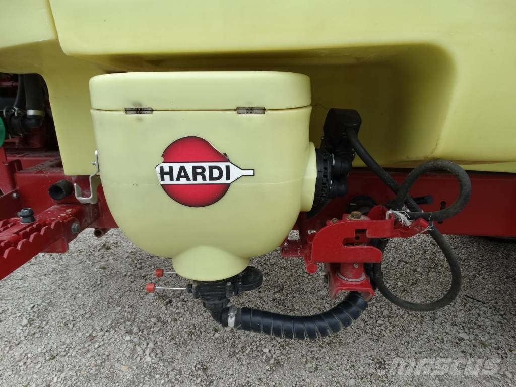 Hardi Zaturn Plus 2000 Прицепные опрыскиватели