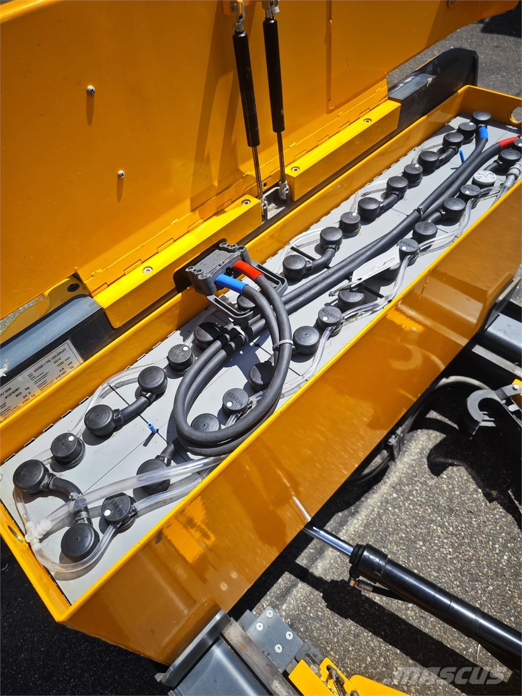 Jungheinrich ERV 308 Stand-in stackers