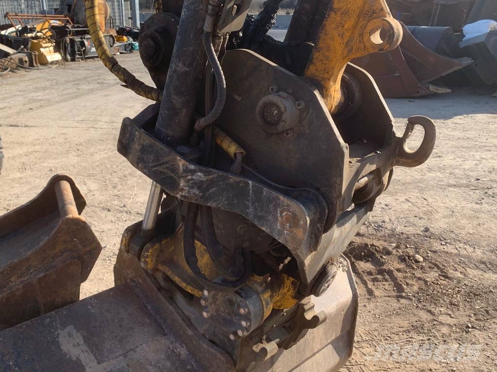 JCB 100C-1+Engcon Rototilt Excavadoras 7t - 12t