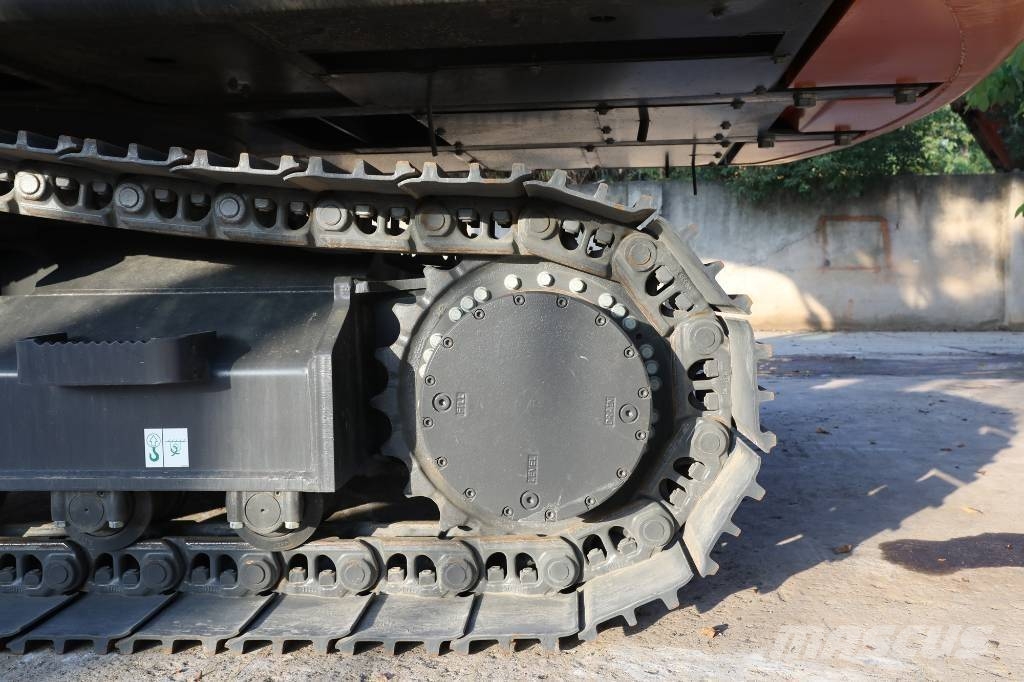 Develon DX205 Верижен екскаватор