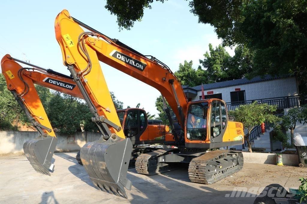 Develon DX205 Верижен екскаватор