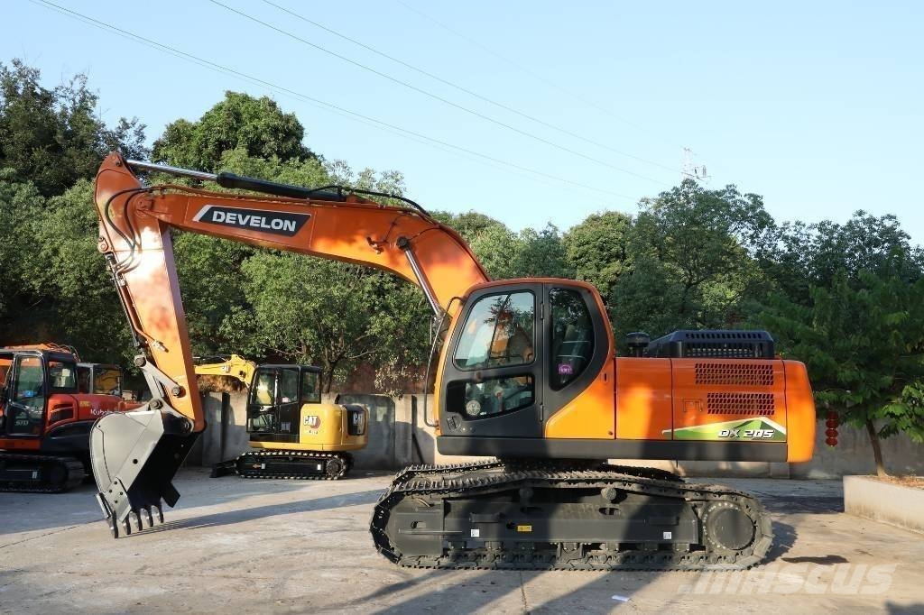 Develon DX205 Верижен екскаватор