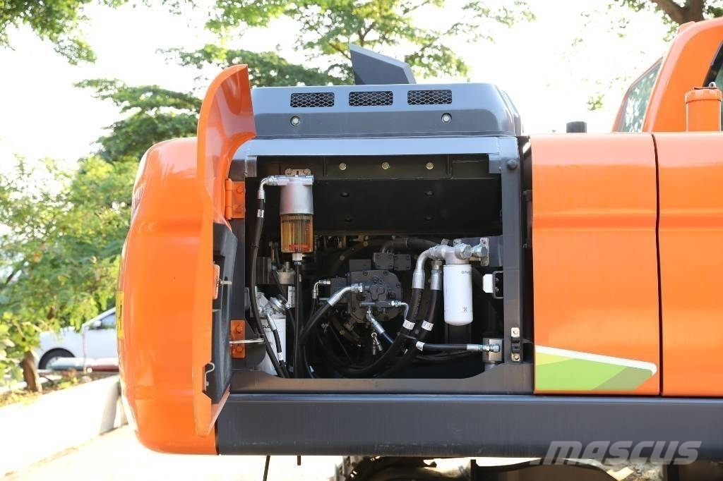 Develon DX205 Верижен екскаватор