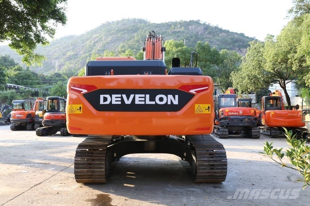 Develon DX205 Верижен екскаватор